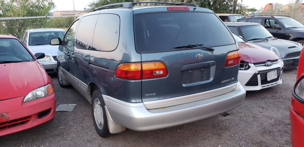Toyota Sienna - Cash For Junk Cars
